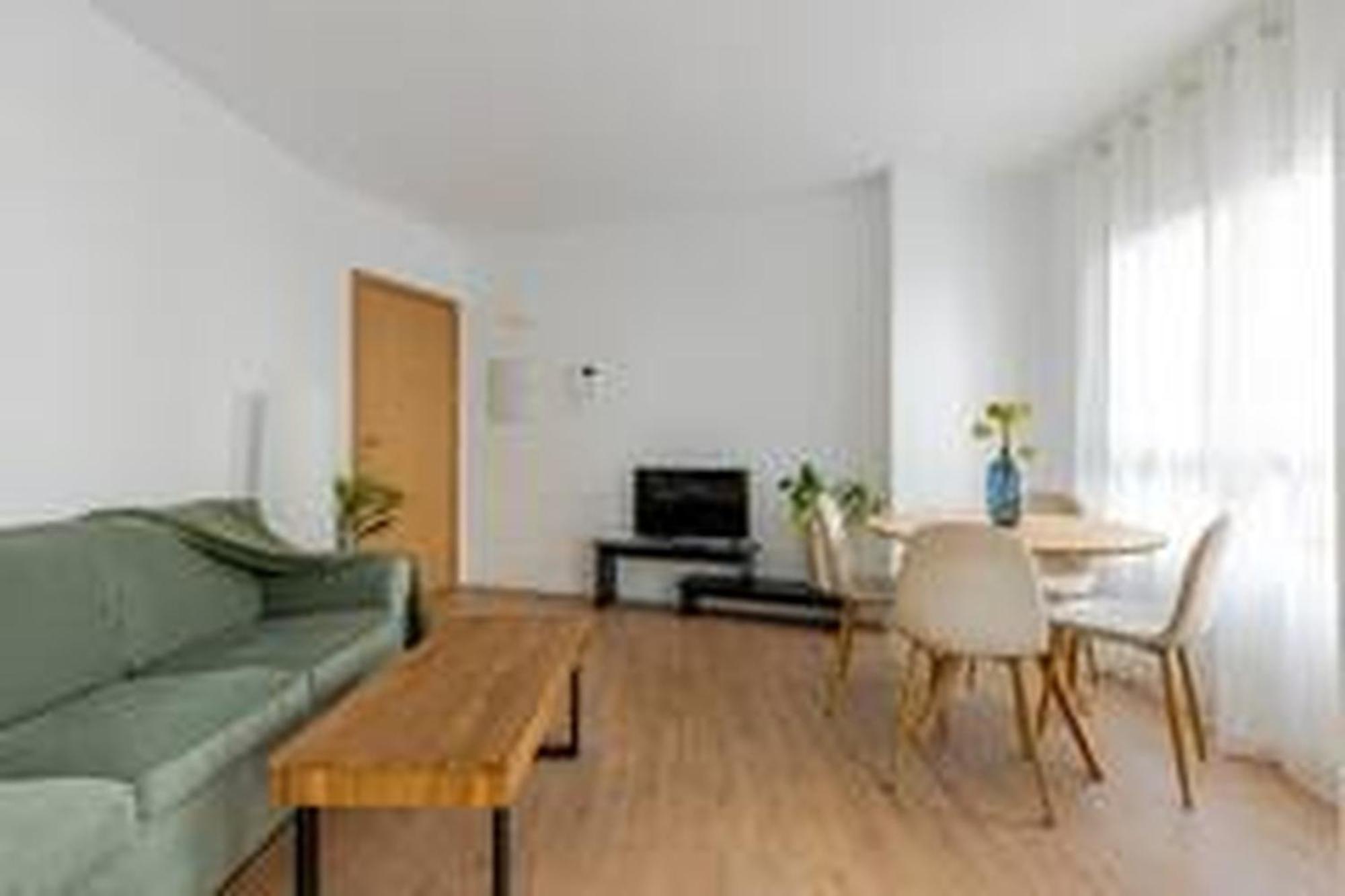 Apartamentos Nuevo Con Aire Y Wifi Aguilas Exterior photo